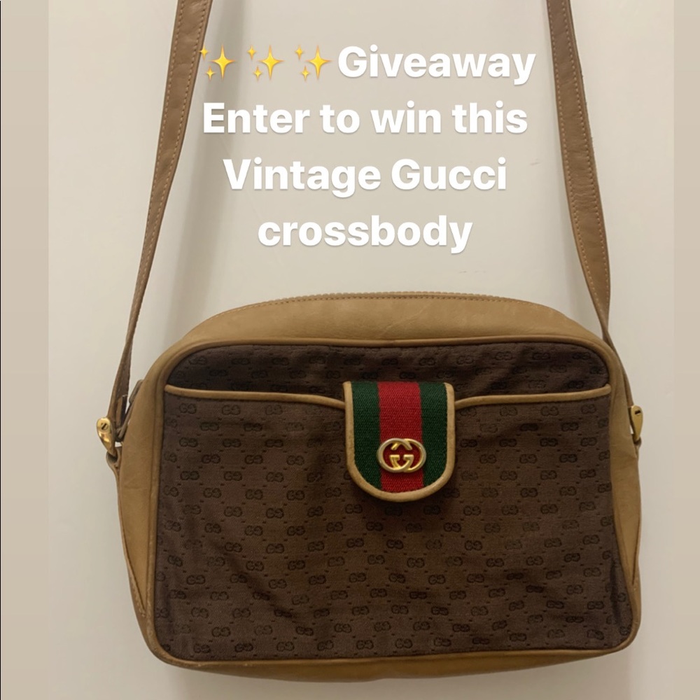 Vintage Gucci sling bag